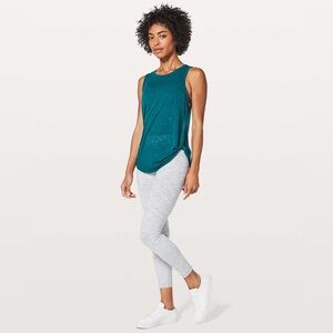 Lululemon Round Two Tank in Dark Uniform Blue Size 8.